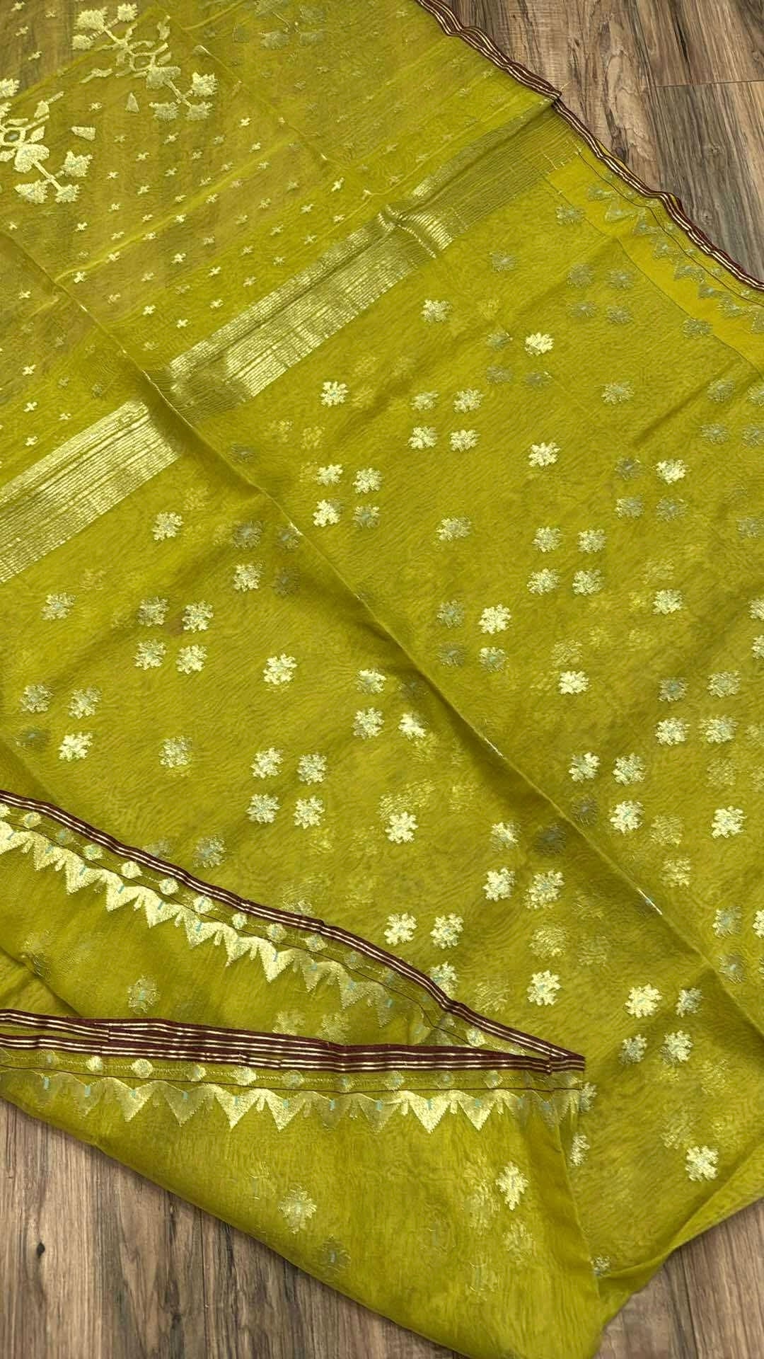 Original Dhakai Jamdani Saree - Golden