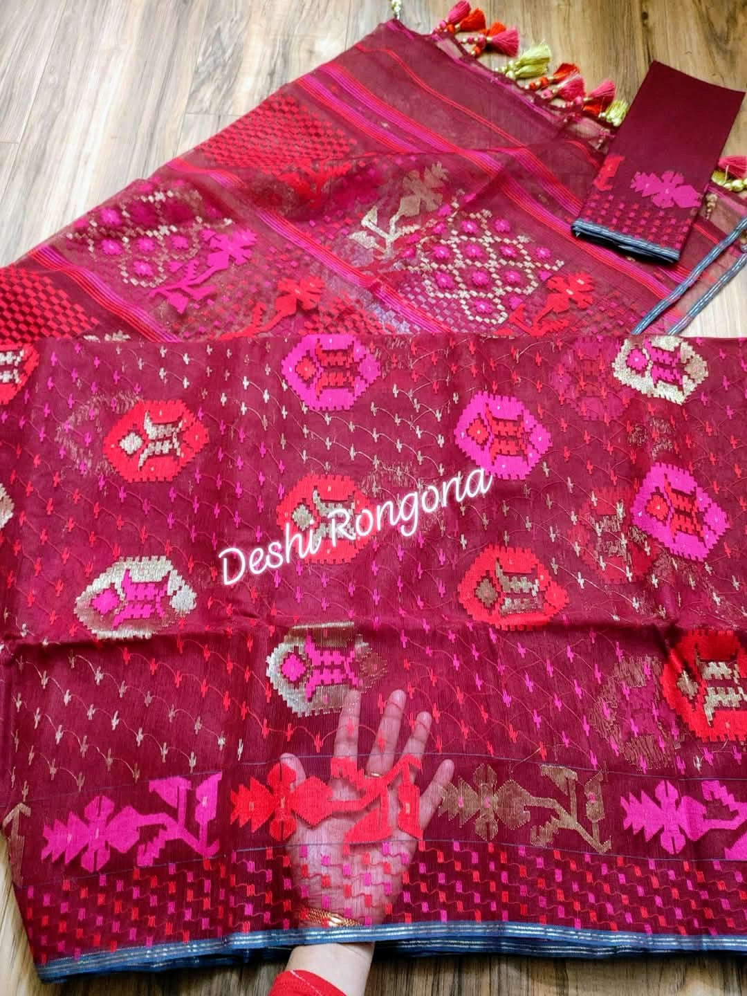 Elegant Maroon Dhakai Jamdani Saree - Handloom Classic