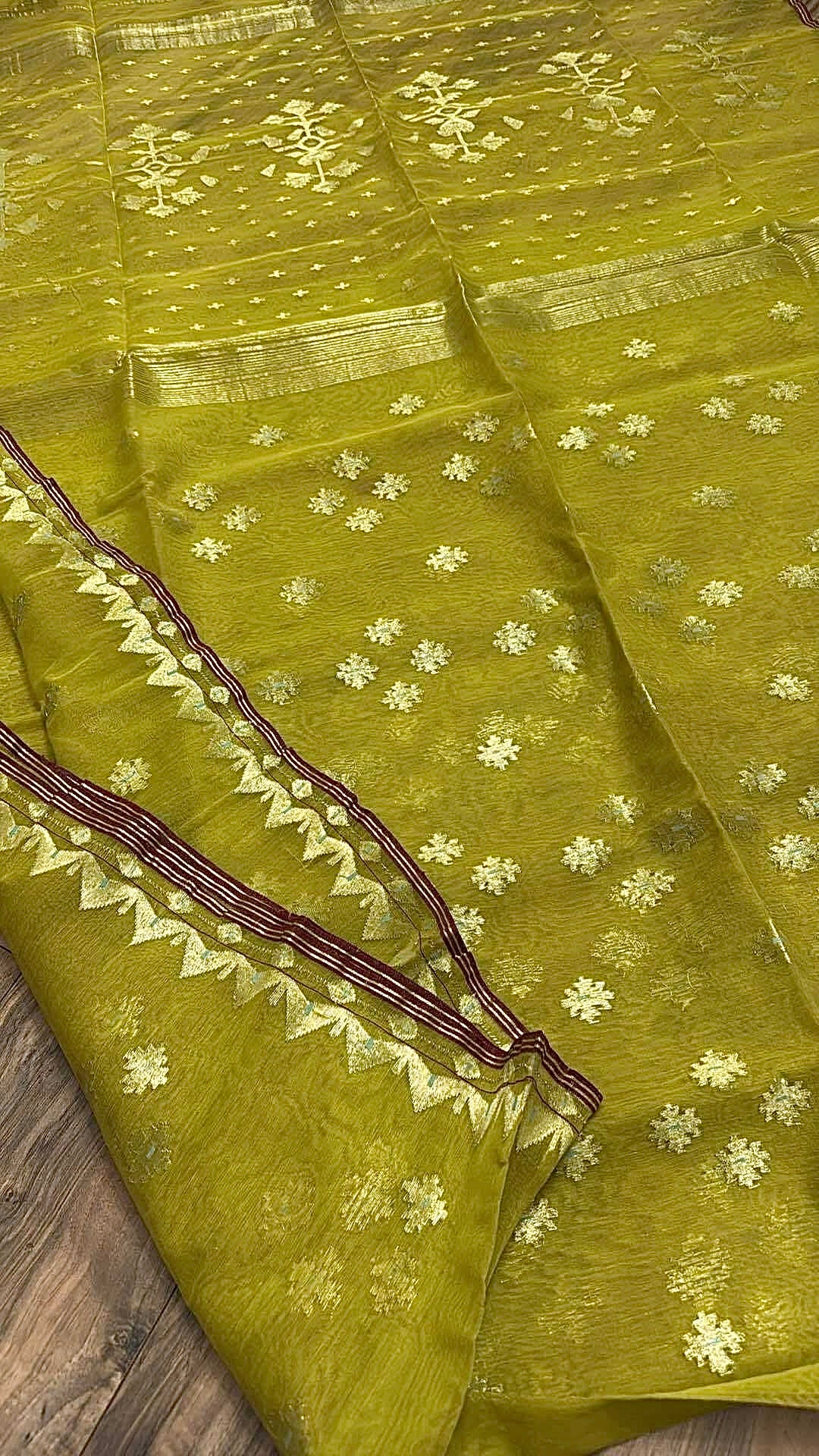Original Dhakai Jamdani Saree - Golden
