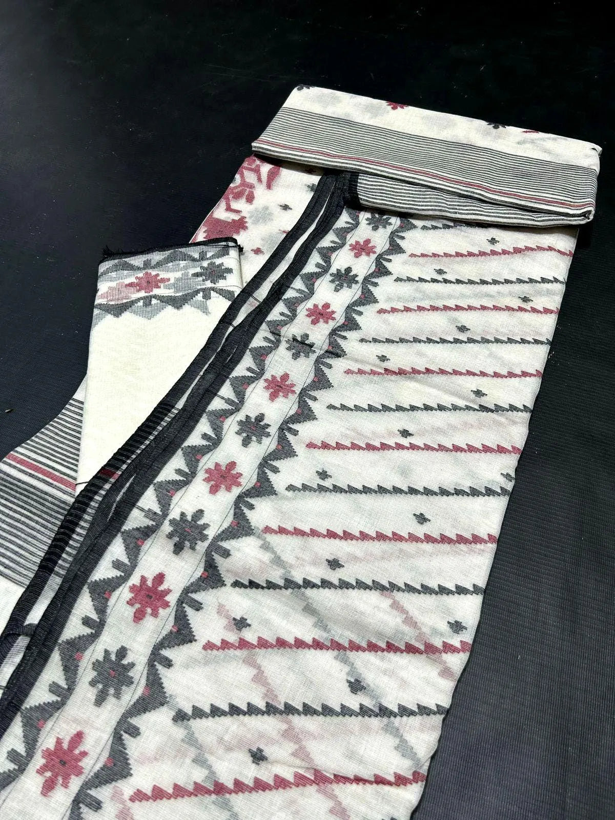 Elegant Pure Cotton Dhakai Jamdani Saree