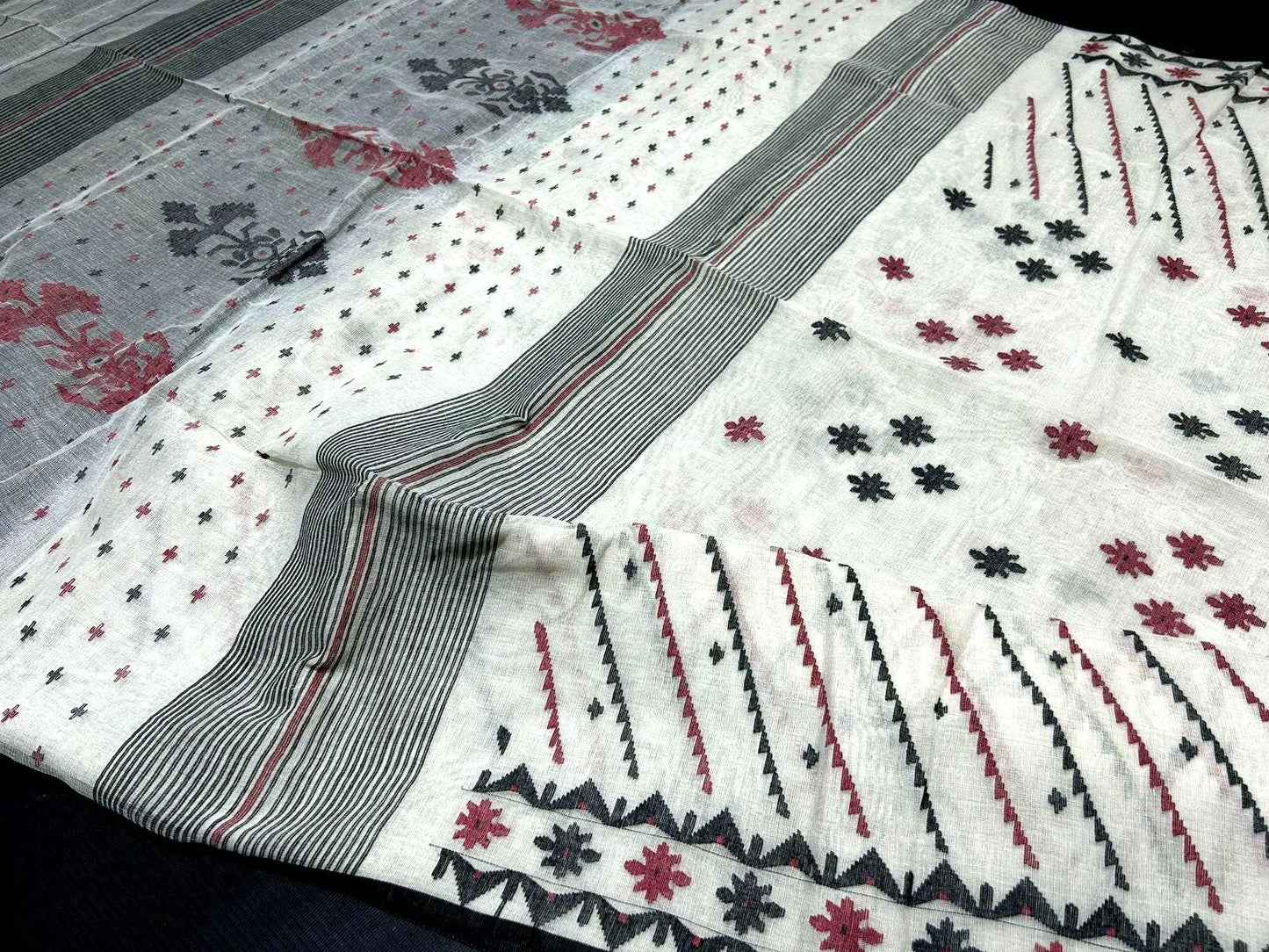 Elegant Pure Cotton Dhakai Jamdani Saree