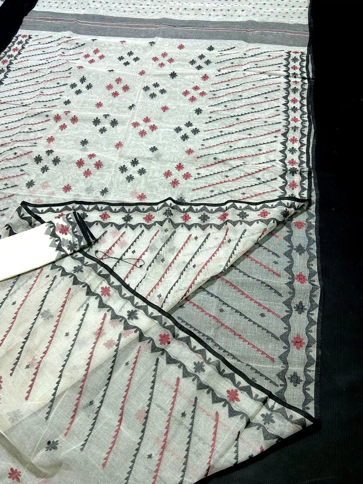 Elegant Pure Cotton Dhakai Jamdani Saree