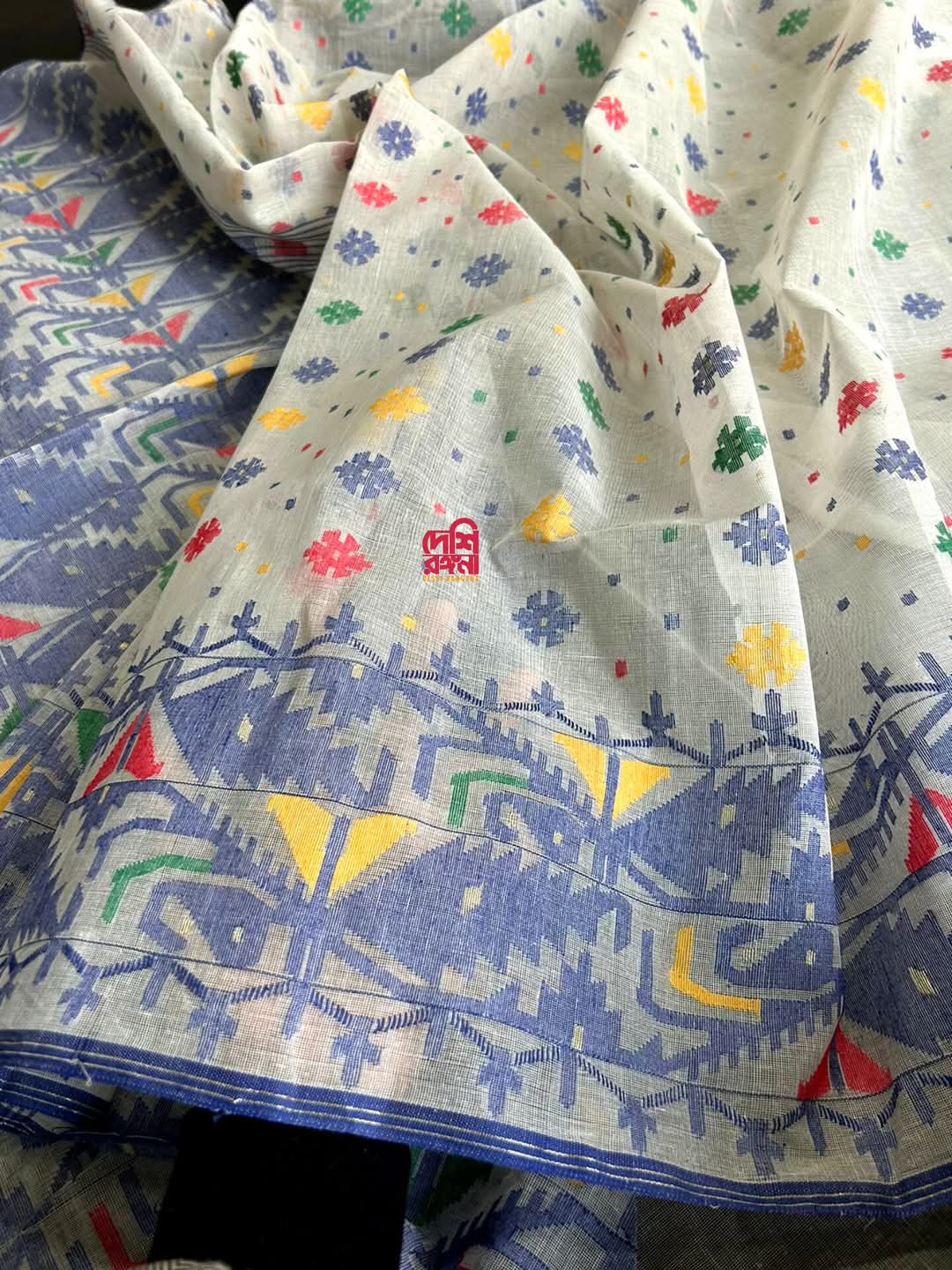 Elegant Pure Cotton Dhakai Jamdani Saree - Off White