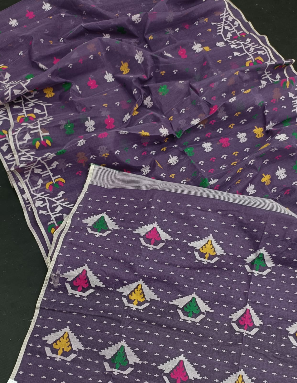 Elegant Pure Cotton Dhakai Jamdani Saree - Purple Mauve