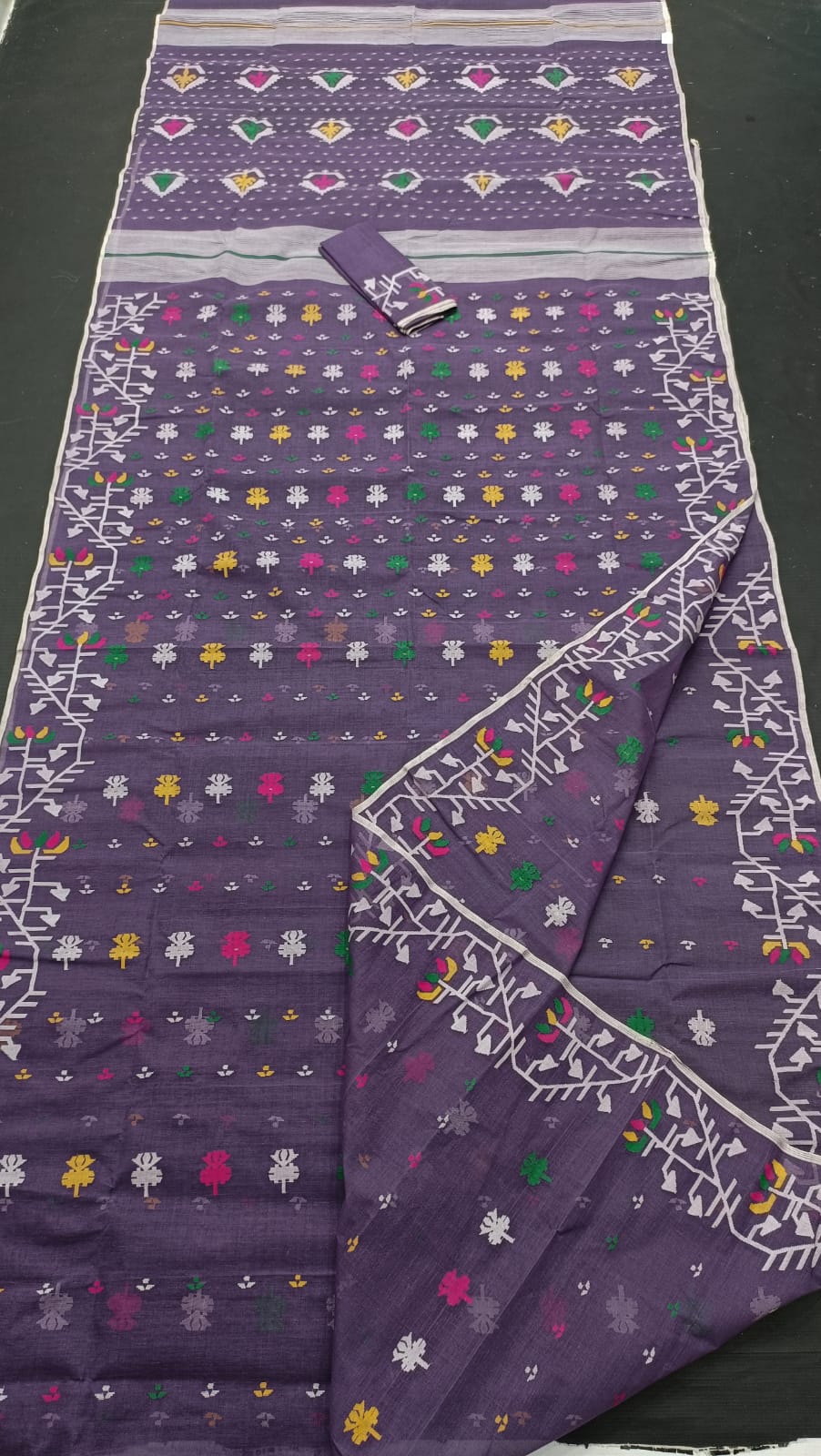 Elegant Pure Cotton Dhakai Jamdani Saree - Purple Mauve