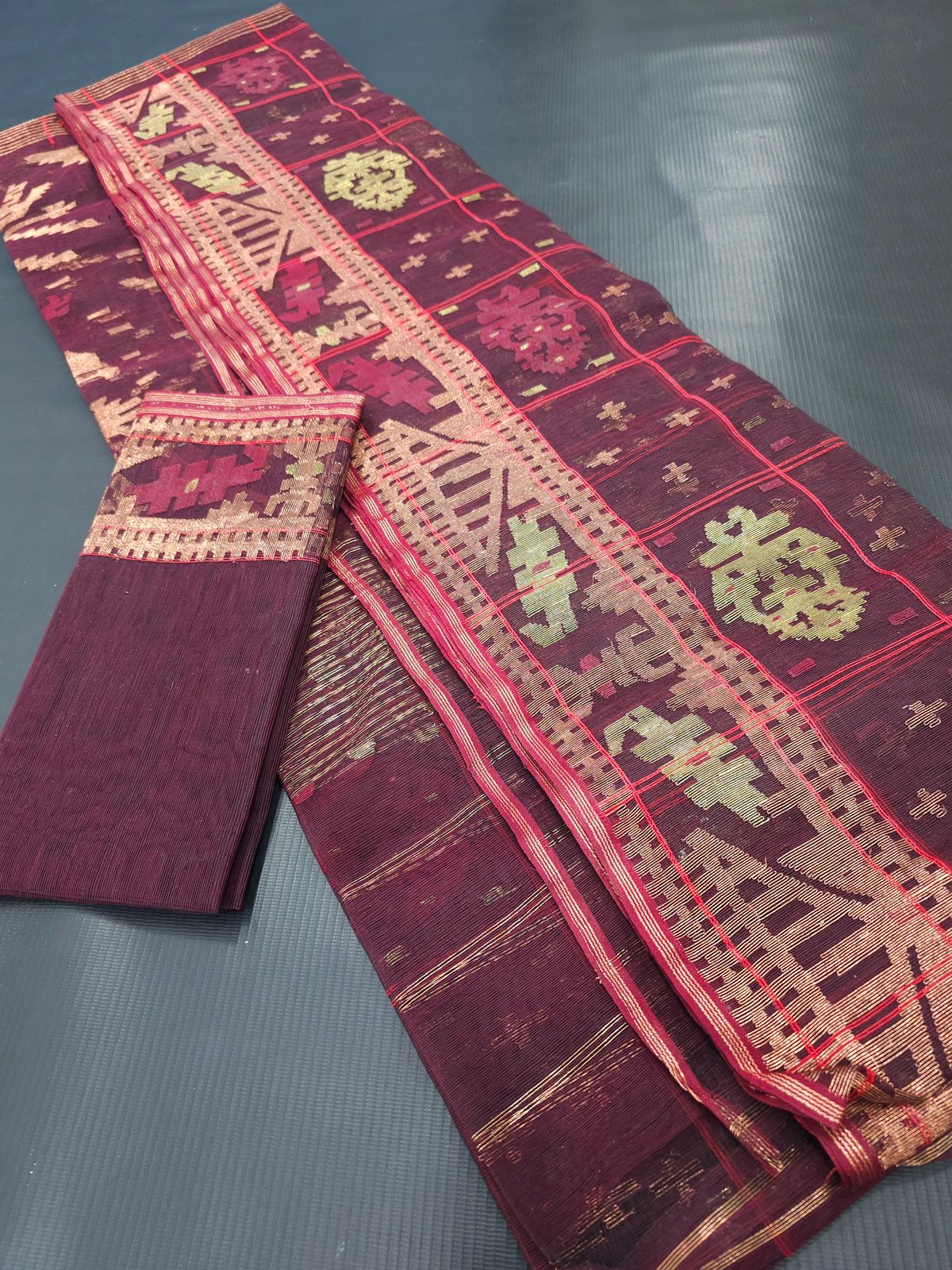 Elegant Deep Maroon Dhakai Jamdani Saree - Handloom Classic