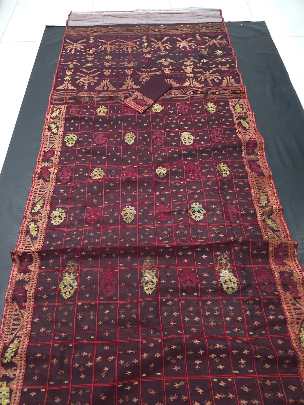Elegant Deep Maroon Dhakai Jamdani Saree - Handloom Classic