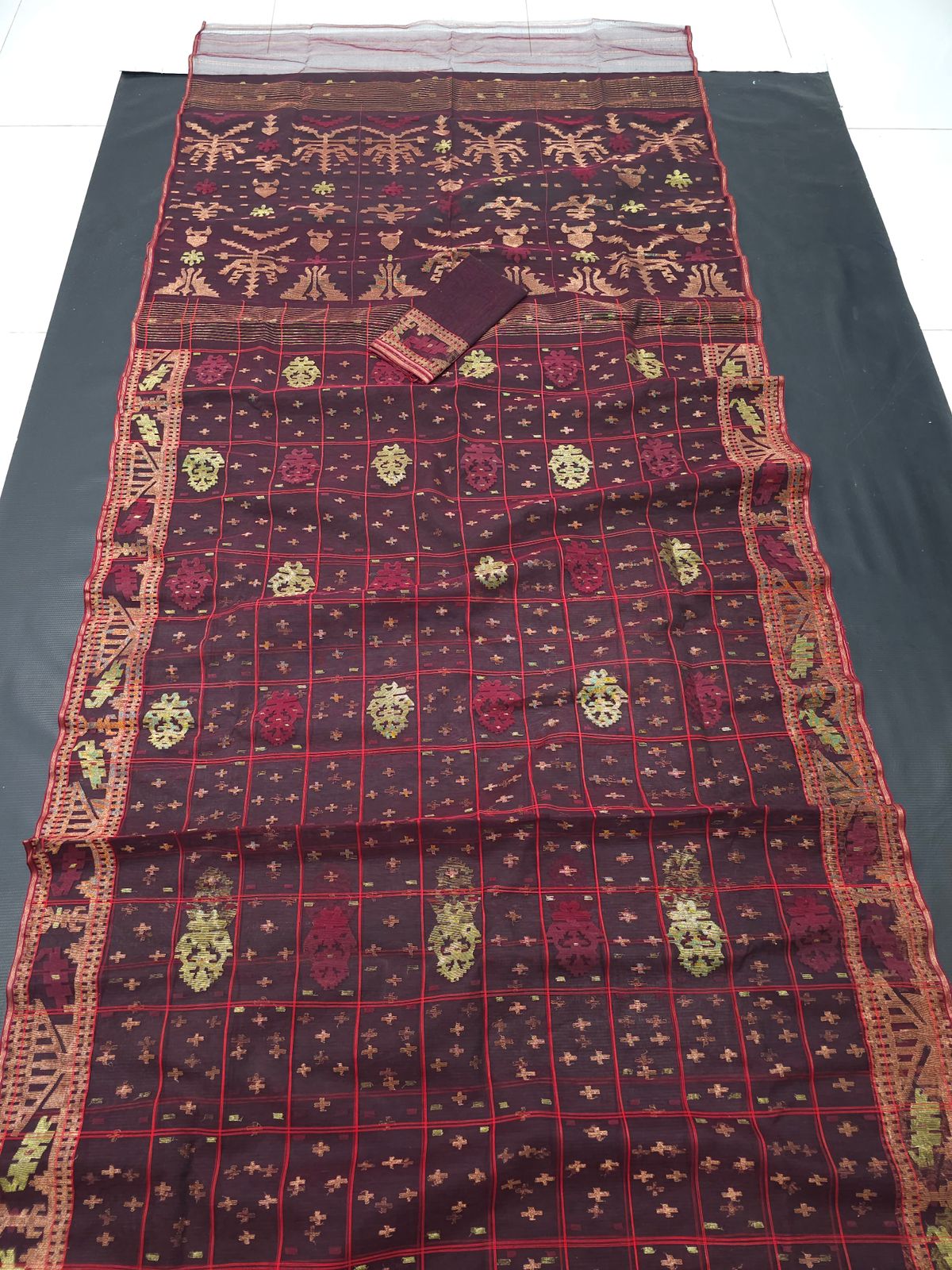 Elegant Deep Maroon Dhakai Jamdani Saree - Handloom Classic