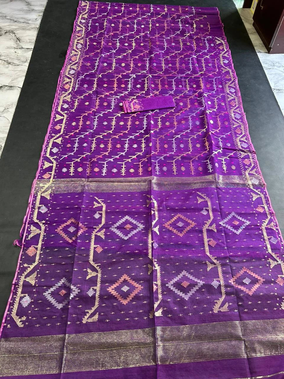 Elegant Purple Dhakai Jamdani Saree - Handloom Classic