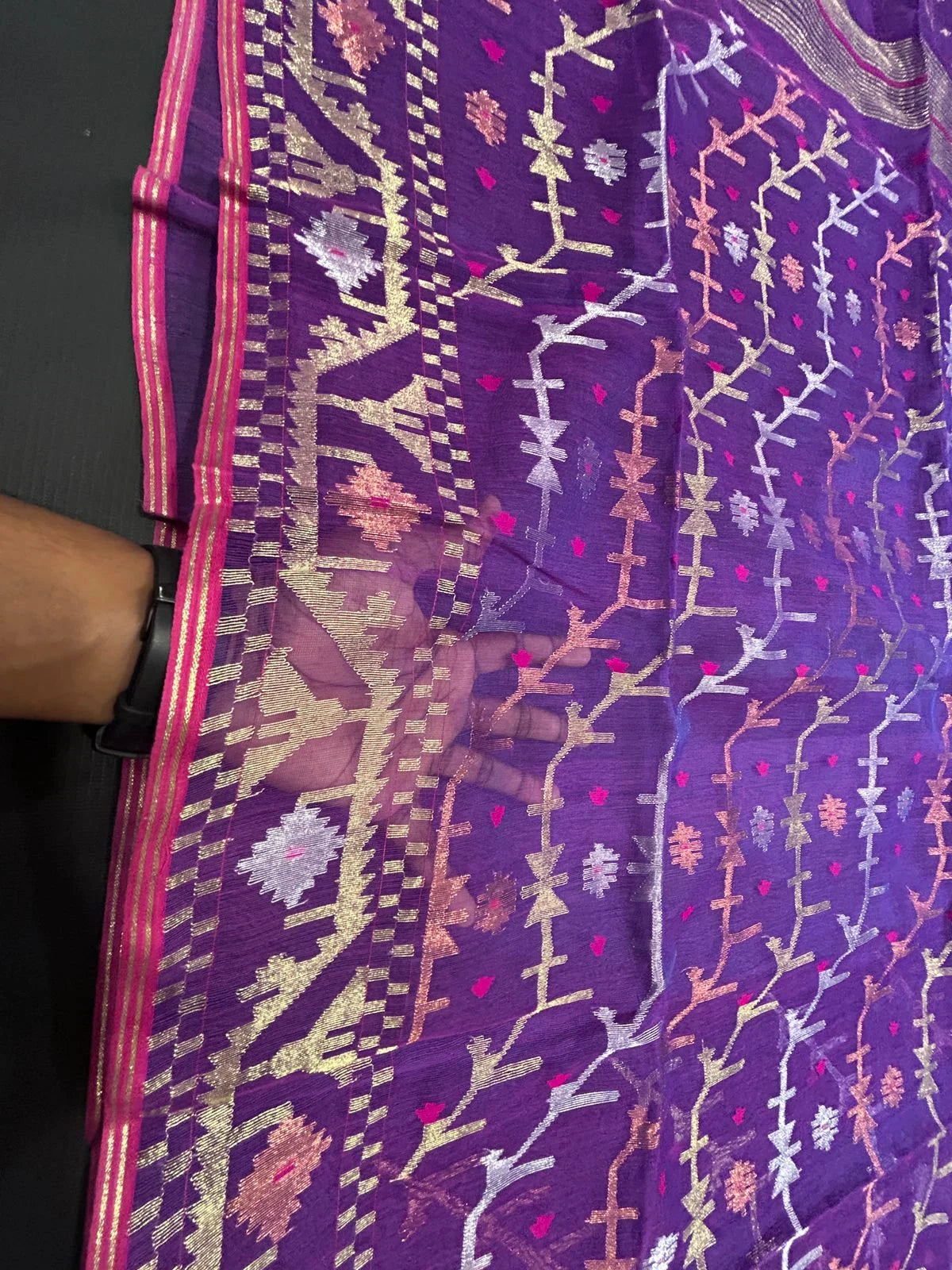 Elegant Purple Dhakai Jamdani Saree - Handloom Classic