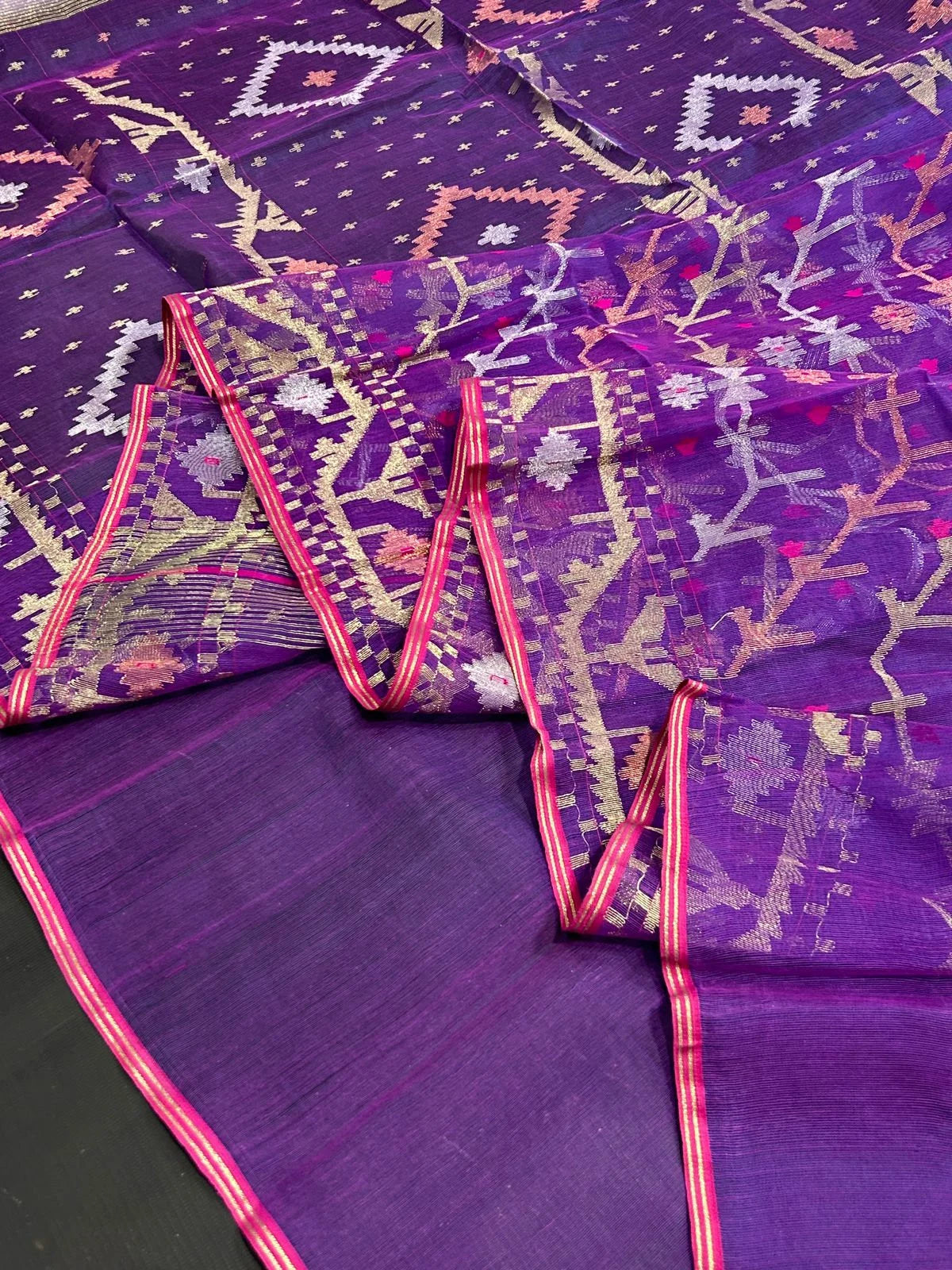 Elegant Purple Dhakai Jamdani Saree - Handloom Classic