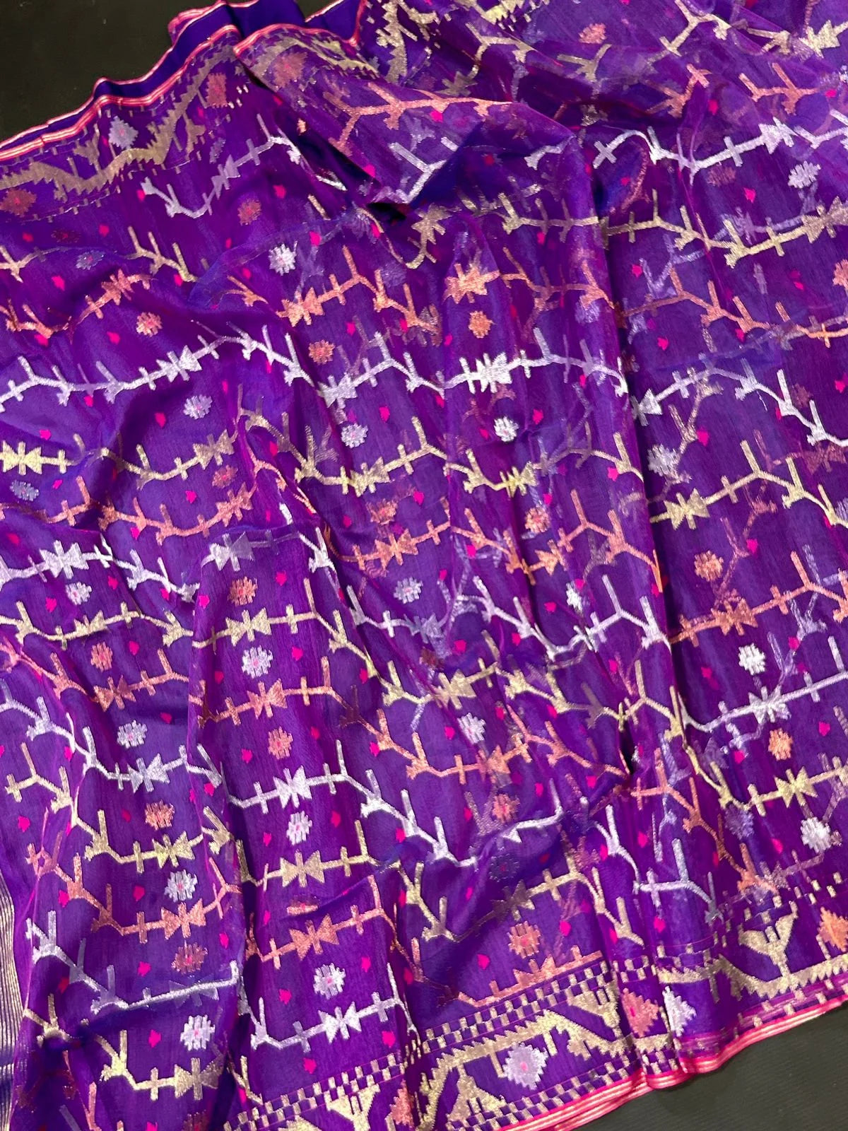 Elegant Purple Dhakai Jamdani Saree - Handloom Classic