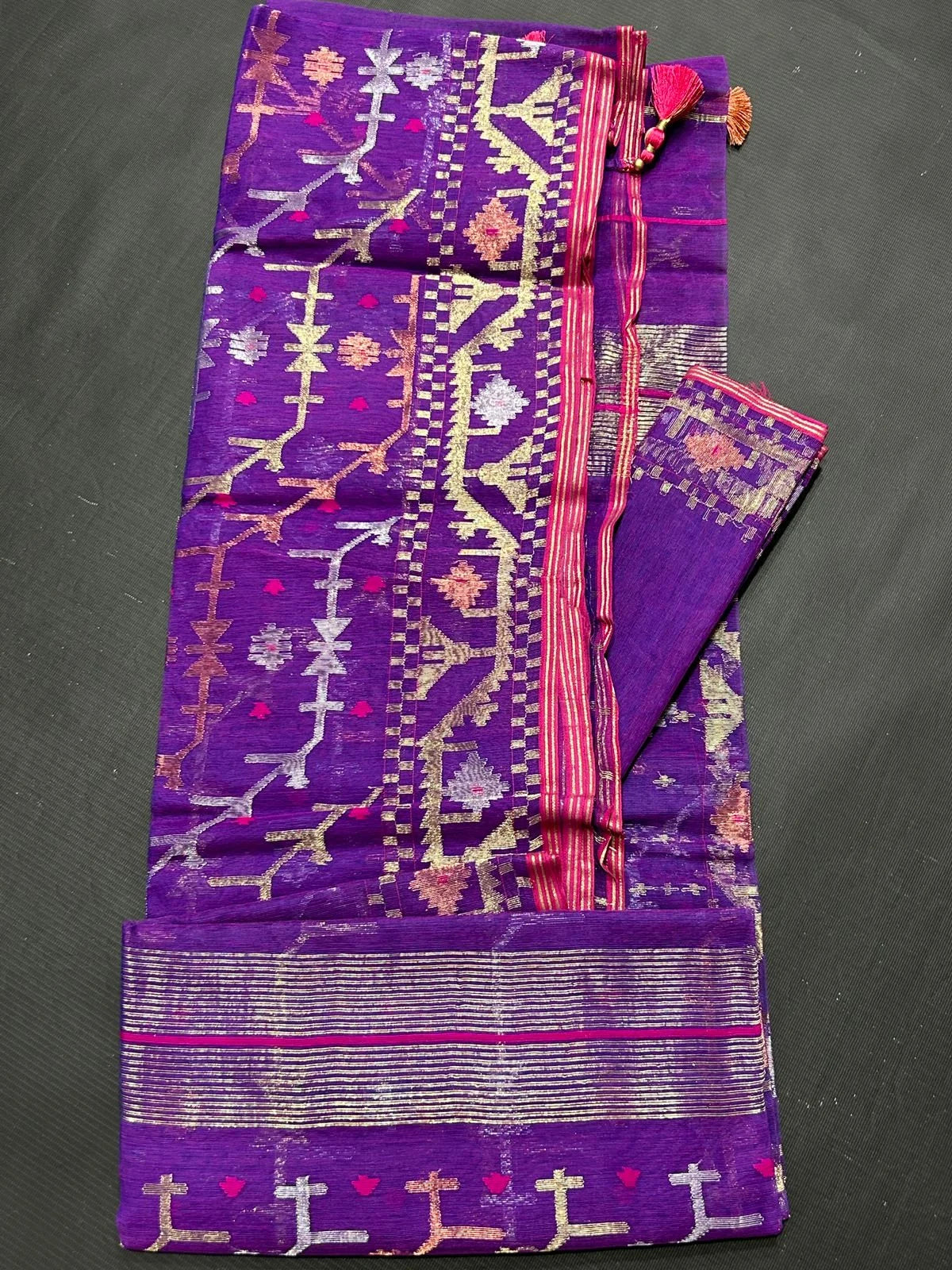Elegant Purple Dhakai Jamdani Saree - Handloom Classic