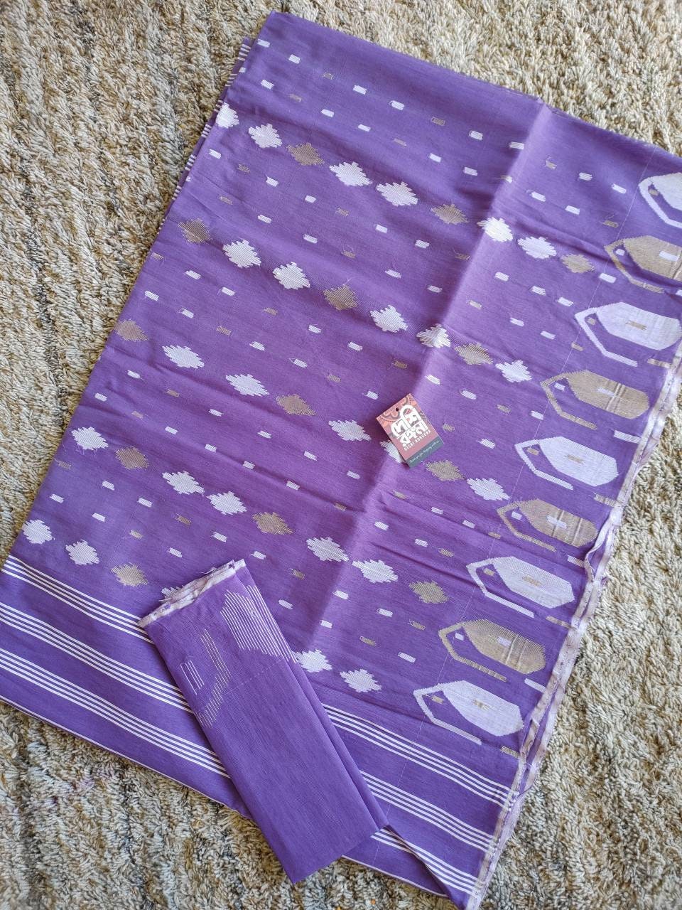Dhakai Jamdani Saree Beautiful Lavender Color ll Handloomed Jamdani 40 count thread ll Traditional, Elegant, Classy and Saree