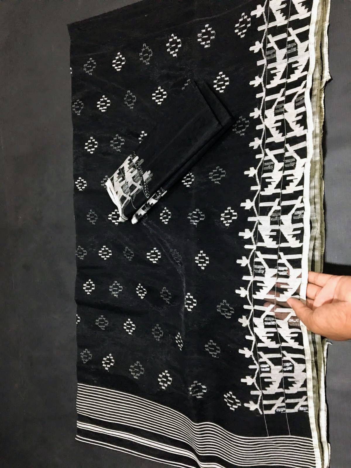 Original Dhakai Jamdani Saree Black and White Border Contrast Work, Handloom Jamdani 84 count threaded, Traditional,Elegant, Classy Saree