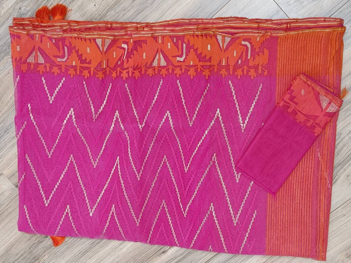 Dhakai Jamdani Saree, Magenta With Orange Contrast Border, Handloom, 84 count thread, Traditional,Elegant, Classy Party Saree