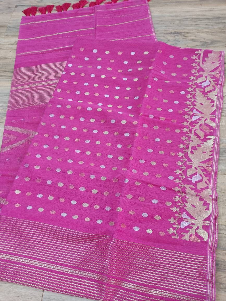 Dhakai Jamdani Saree, Magenta with Golden/Silver Jari Work, 60/80 Count