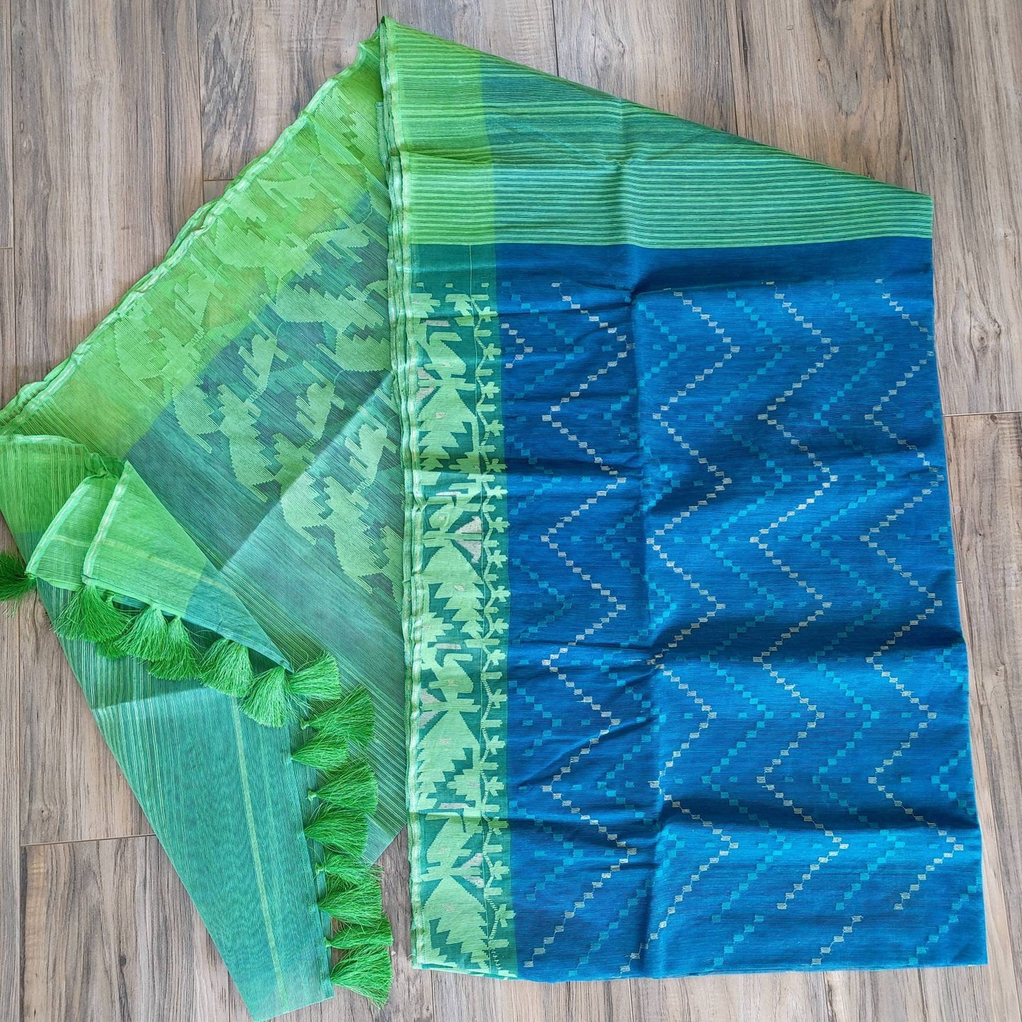 Dhakai Jamdani Saree, Blue and green Contrast Handloom, Halfsilk, Jamdani 64 count thread, Traditional,Elegant, Classy Party Saree