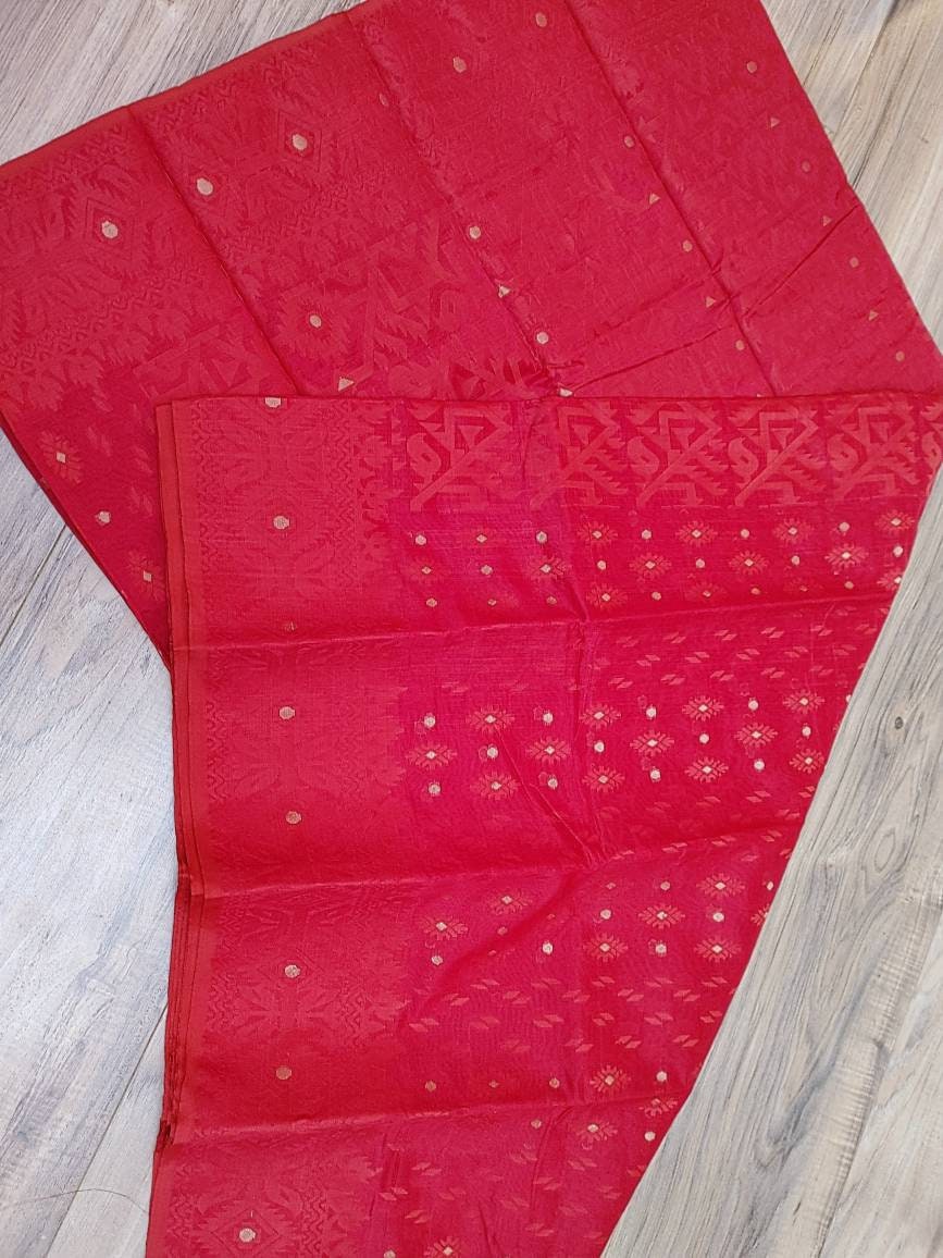 Tangail Halfsilk Saree, Color Variation Available. Made in Tangail, Bangladesh