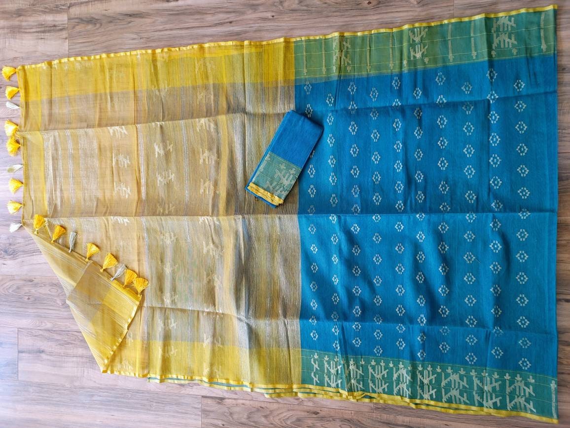 Dhakai Jamdani Saree, Beautiful green peacock color and thread work, Handloom 84 count thread, Traditional,Elegant,Classy Saree