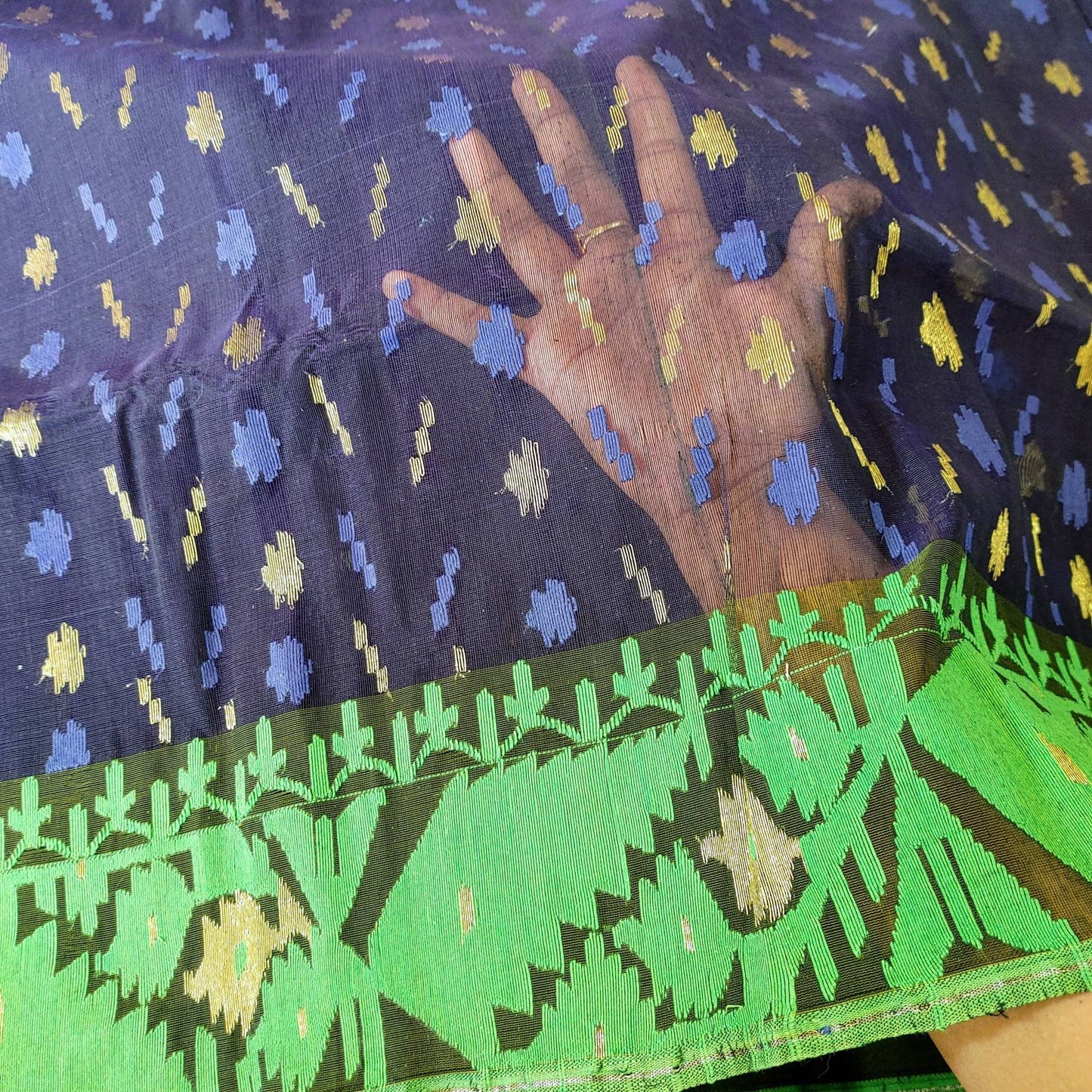 Dhakai Jamdani Saree, Navy Blue and Green Contrast work, 84 count thread, Bangladeshi, Handwoven, Halfsilk, Traditional,Elegant,Classy Saree