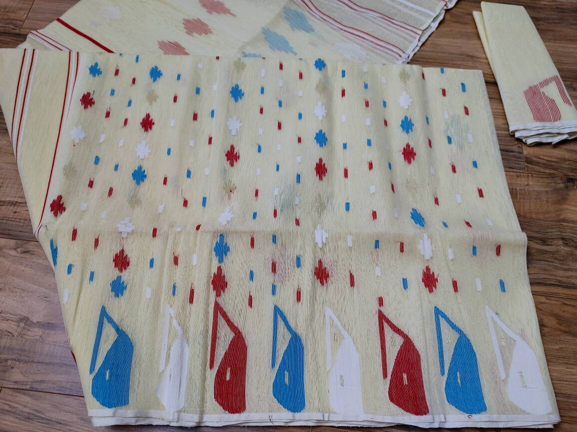 Original Dhakai Jamdani, Off White Dhakai Jamdani Saree, Made in Bangladesh,,Halfsilk, Handloom 40 count, Traditional,Elegant,Classy Saree