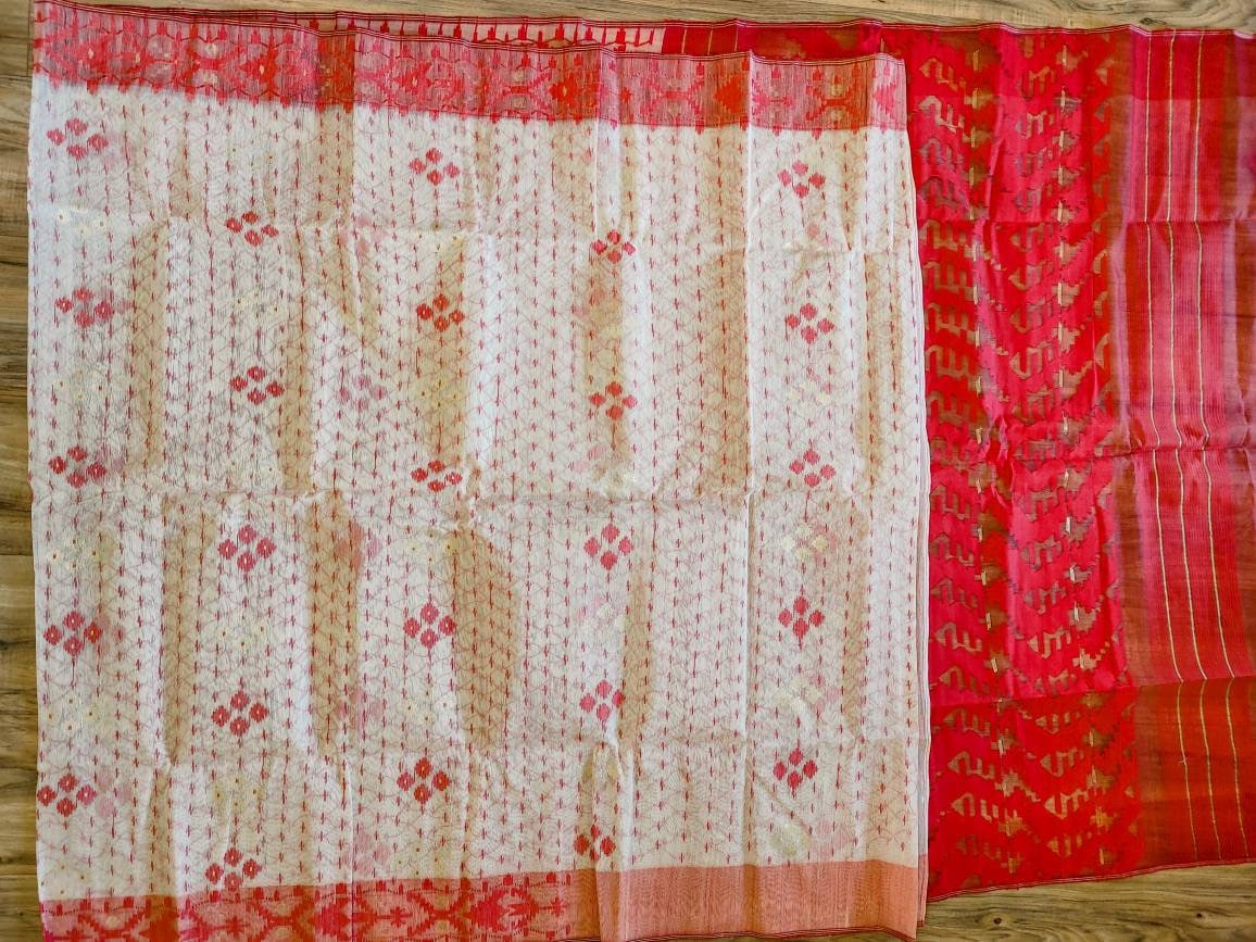 White Red Dhakai Jamdani Saree - Handloom 80 Count