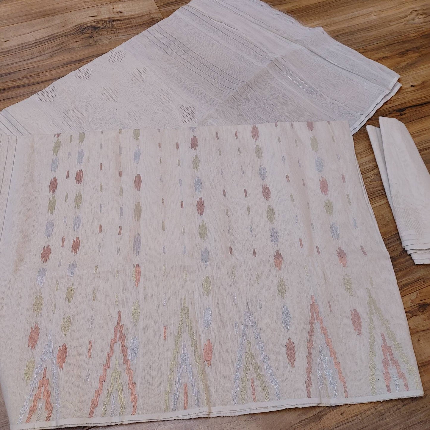Original Dhakai Jamdani, Off White with Multi Jari work, Made in Bangladesh,,Halfsilk, Handloom 40 count, Traditional,Elegant,Classy Saree