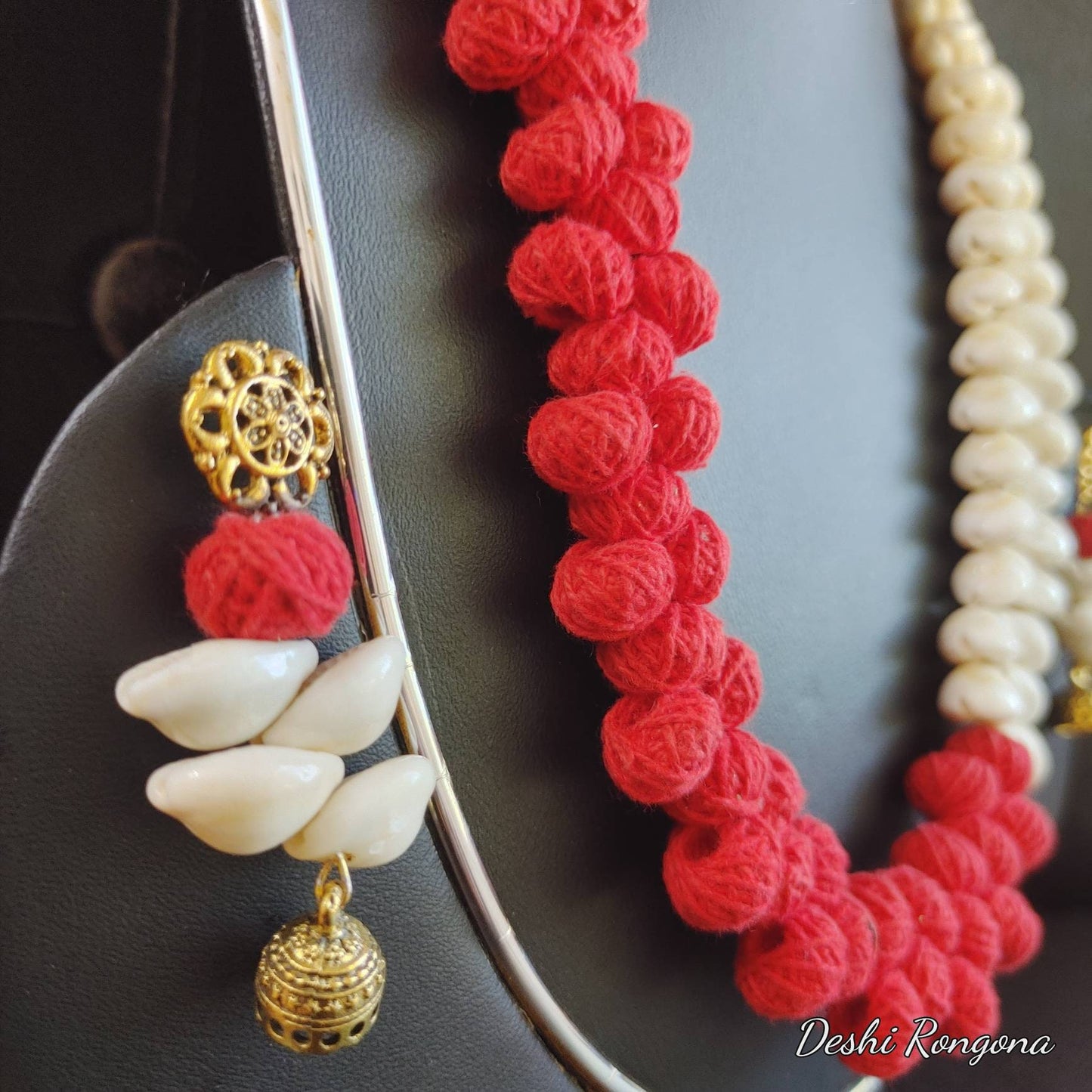 Beautiful Shell Necklace Set, Red white Jewelry, Hand Crafted, Immaculate 100% Natural Snail Shell, Jute ball Vintage Style Handmade Jewelry