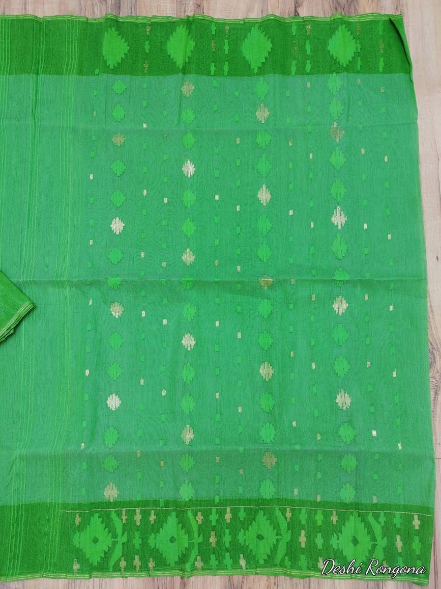 Original Dhakai Jamdani Green Saree, Beautiful Spring Green Shade Contrast, Bangladeshi Handloom Jamdani 40 count, Traditional, Classy Saree