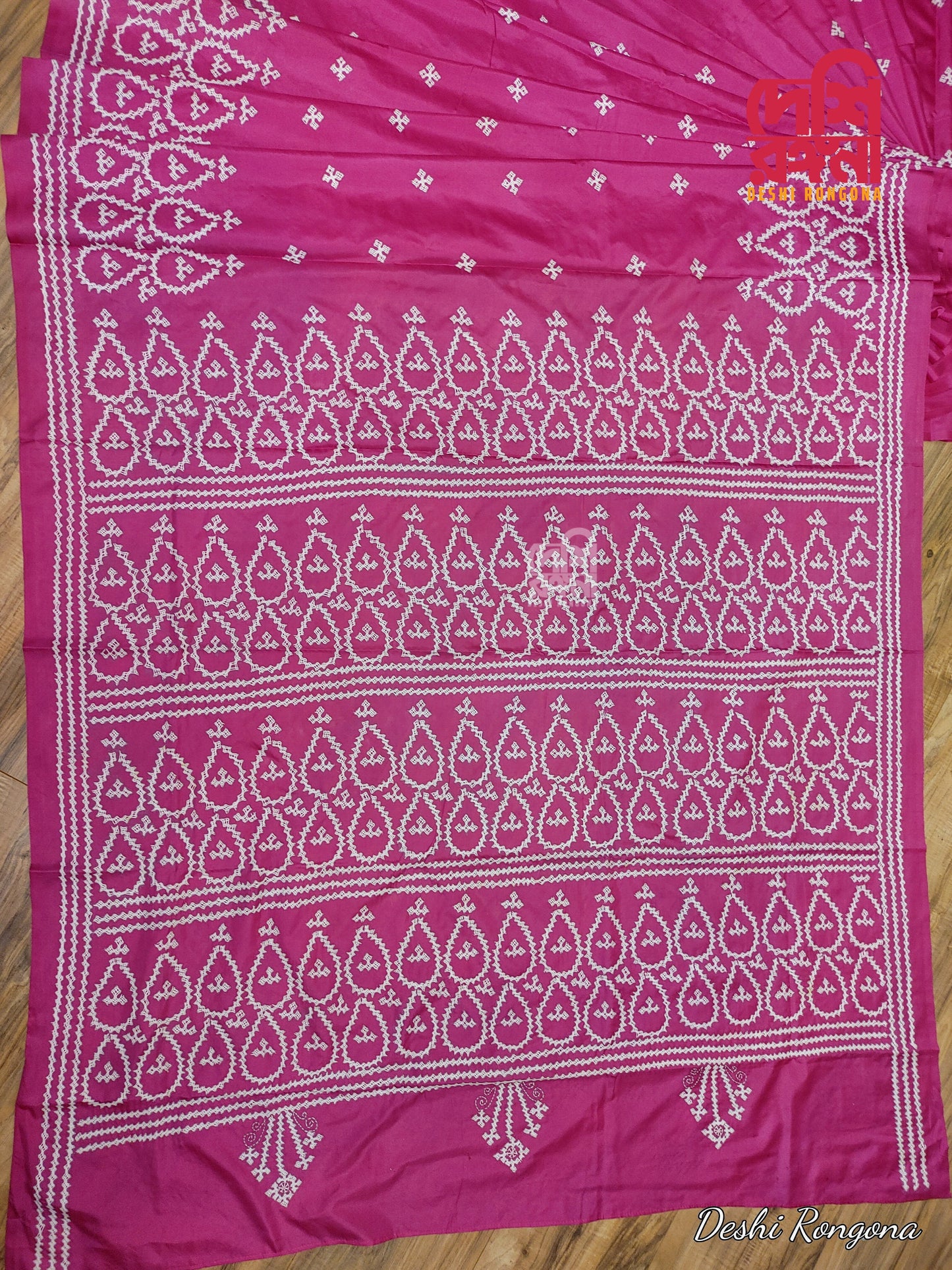 Extraordinary Hand Stiched Kantha Saree, Magenta Pure Bangalore Silk, White Gujrati Works allover, Fall/piko done, Elegant, Classy Saree