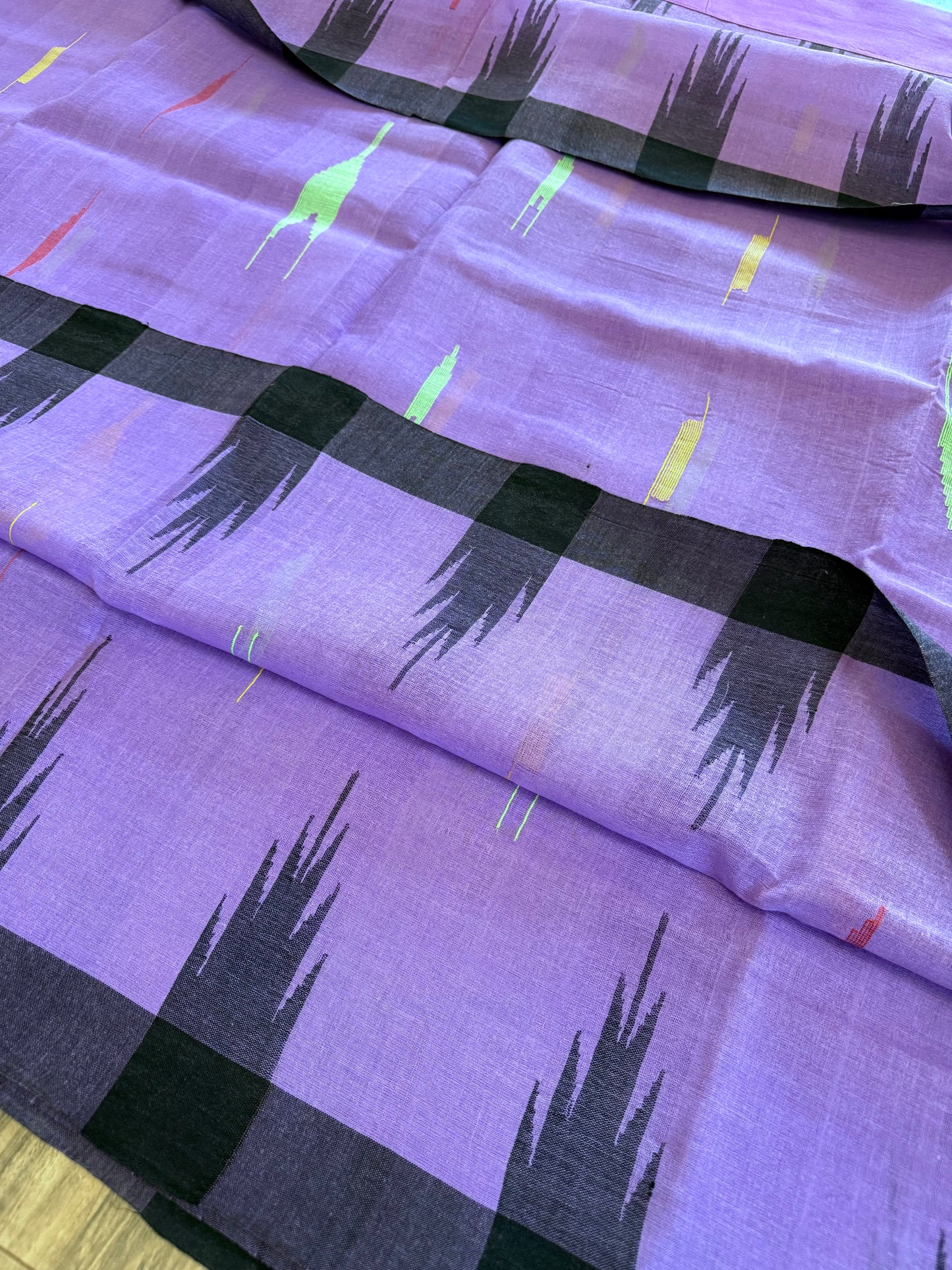 Sylheti Monipuri Handwoven Cotton Saree – Lilac & Black