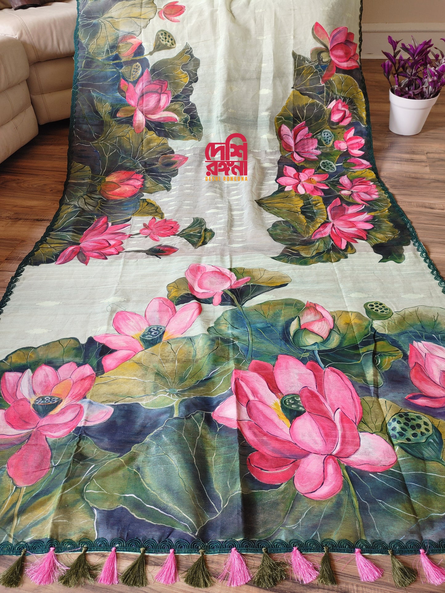 Watercolor – Handpainted Dhakai Jamdani Saree, Lotus theme