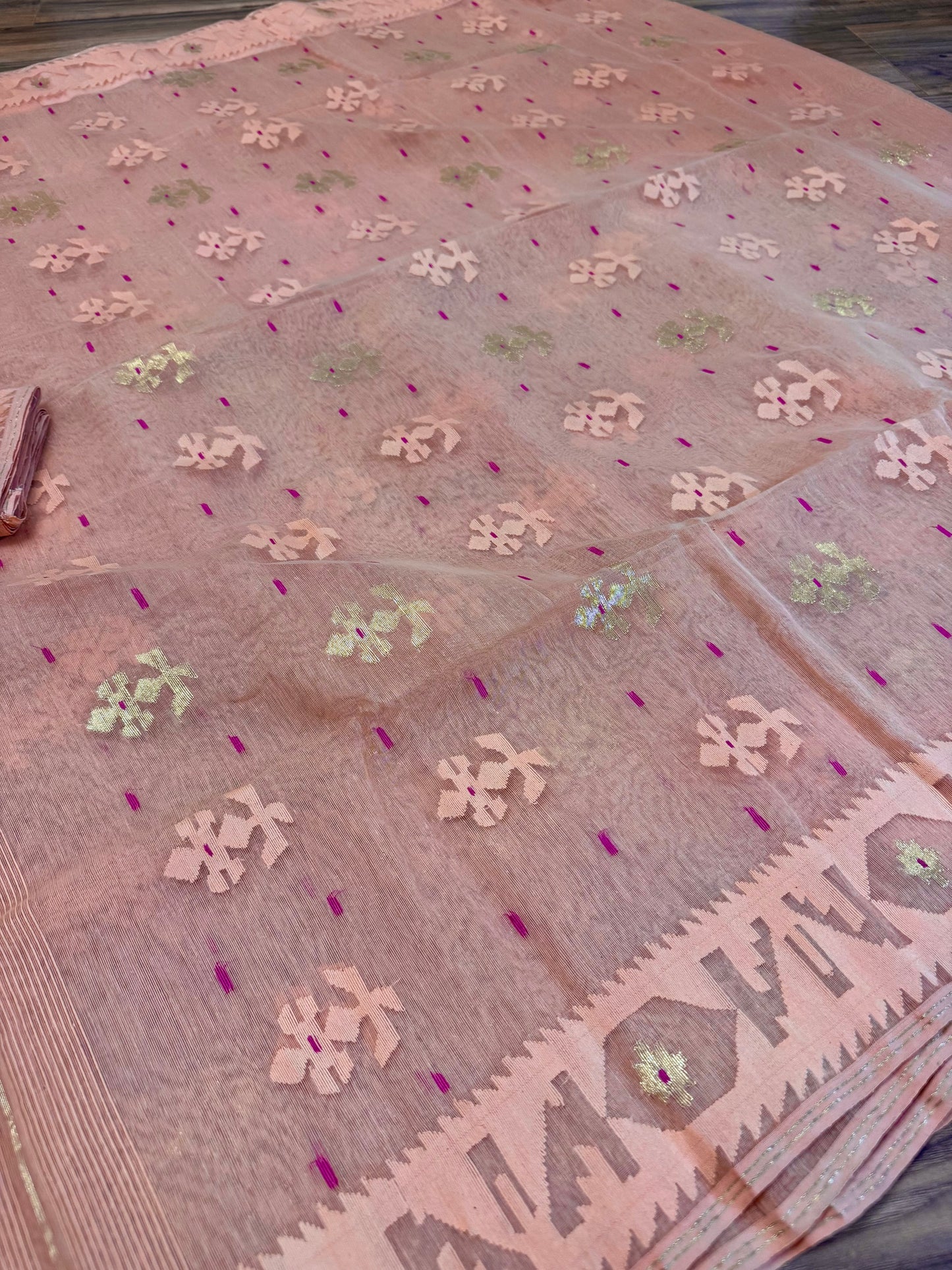 Handwoven Dhakai Jamdani Saree – Peach Halfsilk