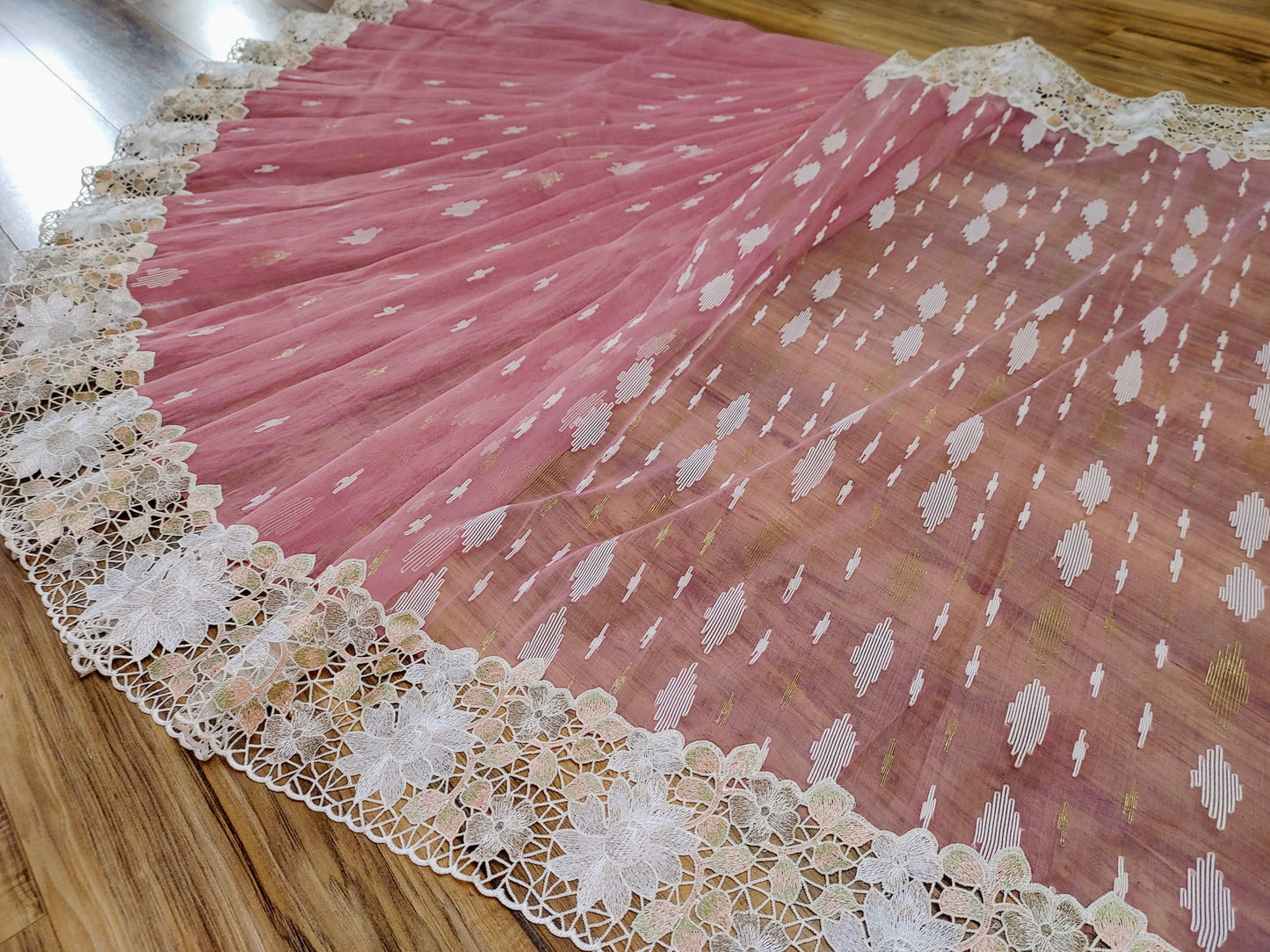 Mauve Pink Cutwork Jamdani Dhakai – Embroidered