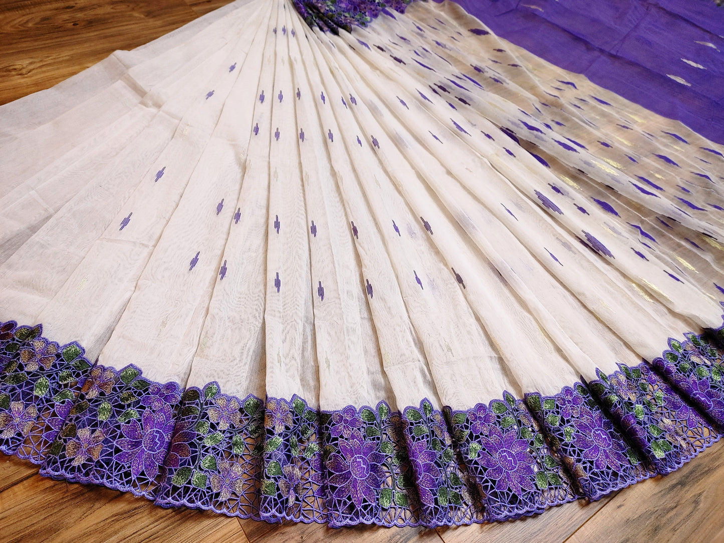 White Purple Cutwork Dhakai Jamdani – Designer Collection