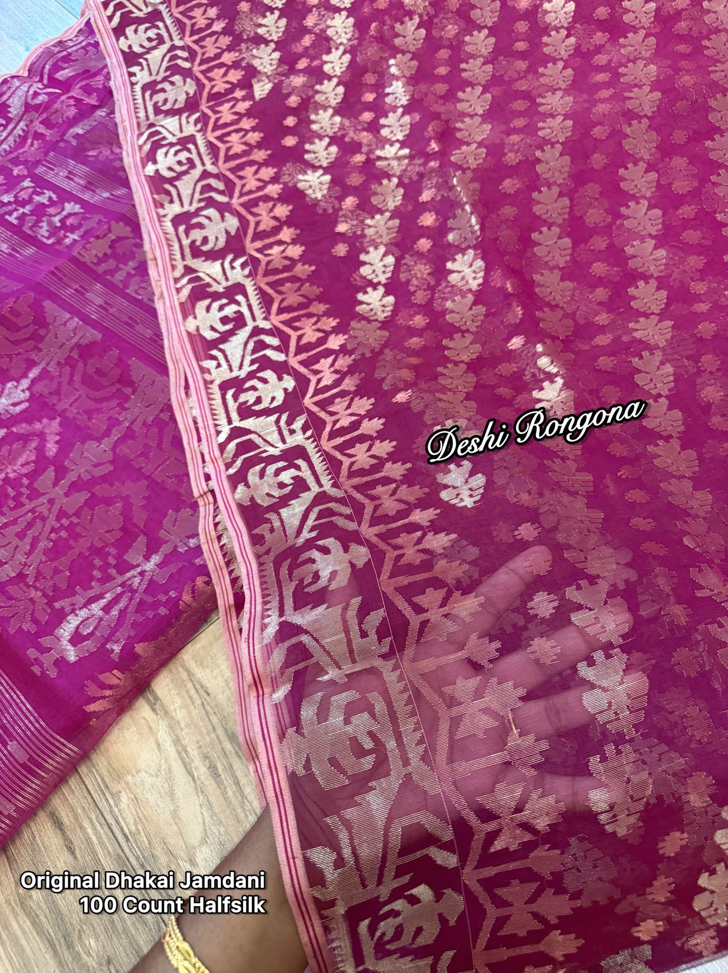 Exclusive Magenta Dhakai Jamdani Saree - Handloom Classic