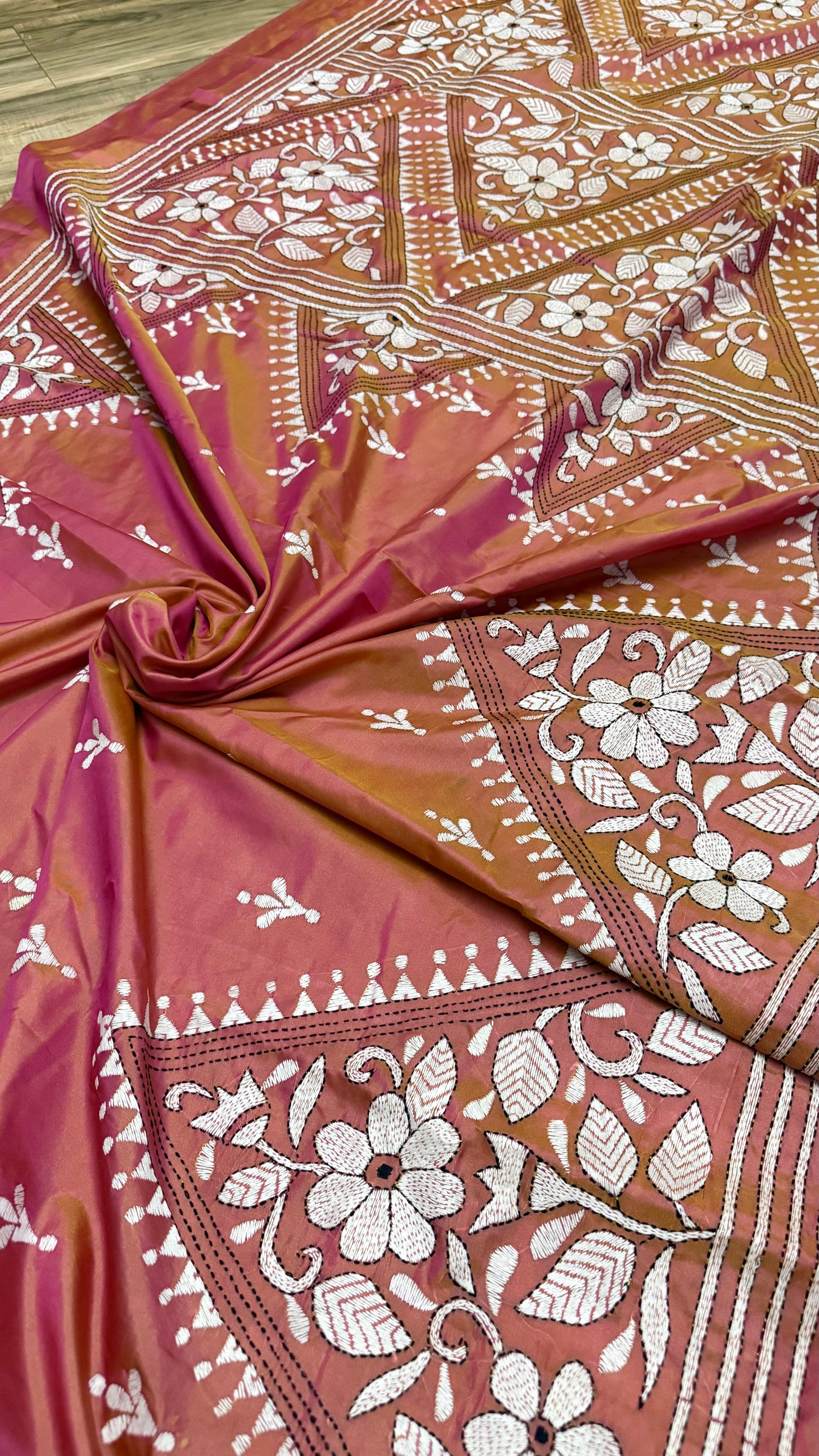 Coral Pink Duel Tone Bangalore Silk Kantha Saree