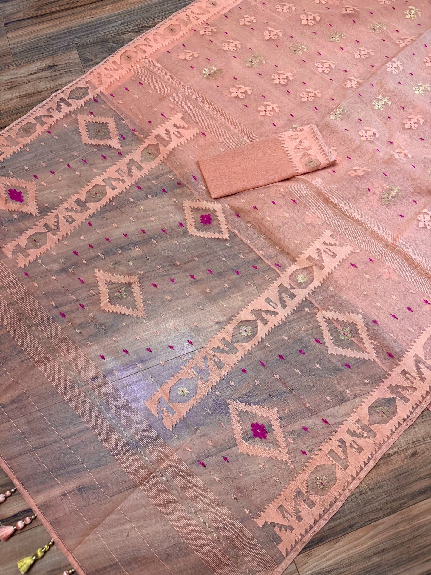 Handwoven Dhakai Jamdani Saree – Peach Halfsilk