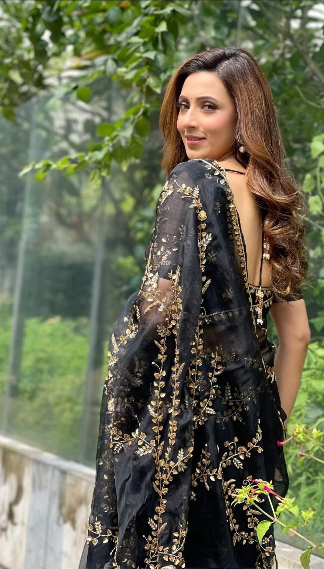Original Moslin Hand Karchupi work Saree, Black