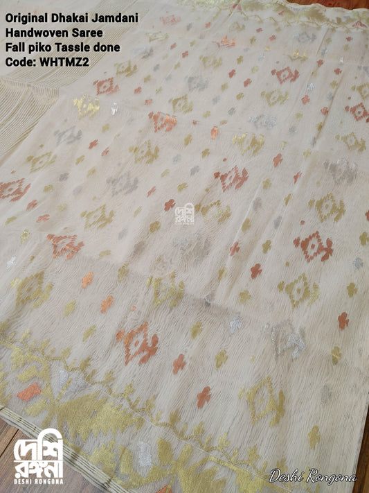 Off White Dhakai Jamdani Saree - Handwoven 64 Count