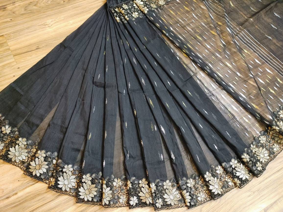 Original Dhakai Jamdani Saree, Black/Golden/Silver contrast Cutwork Embrodery on Handloom Jamdani, An Elegant Addition to our Collection