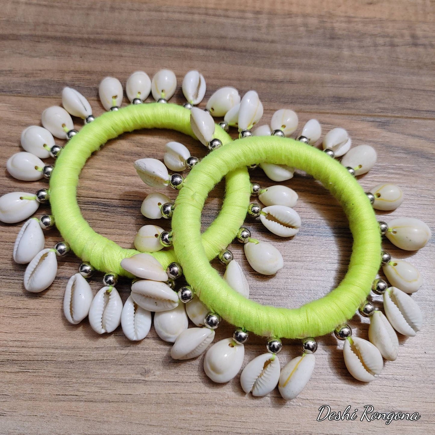 Cowrie Bangles, Red white Jewelry, 1 pair Bangles, Immaculate 100% Natural Snail Shell Vintage Style Handmade Bangles