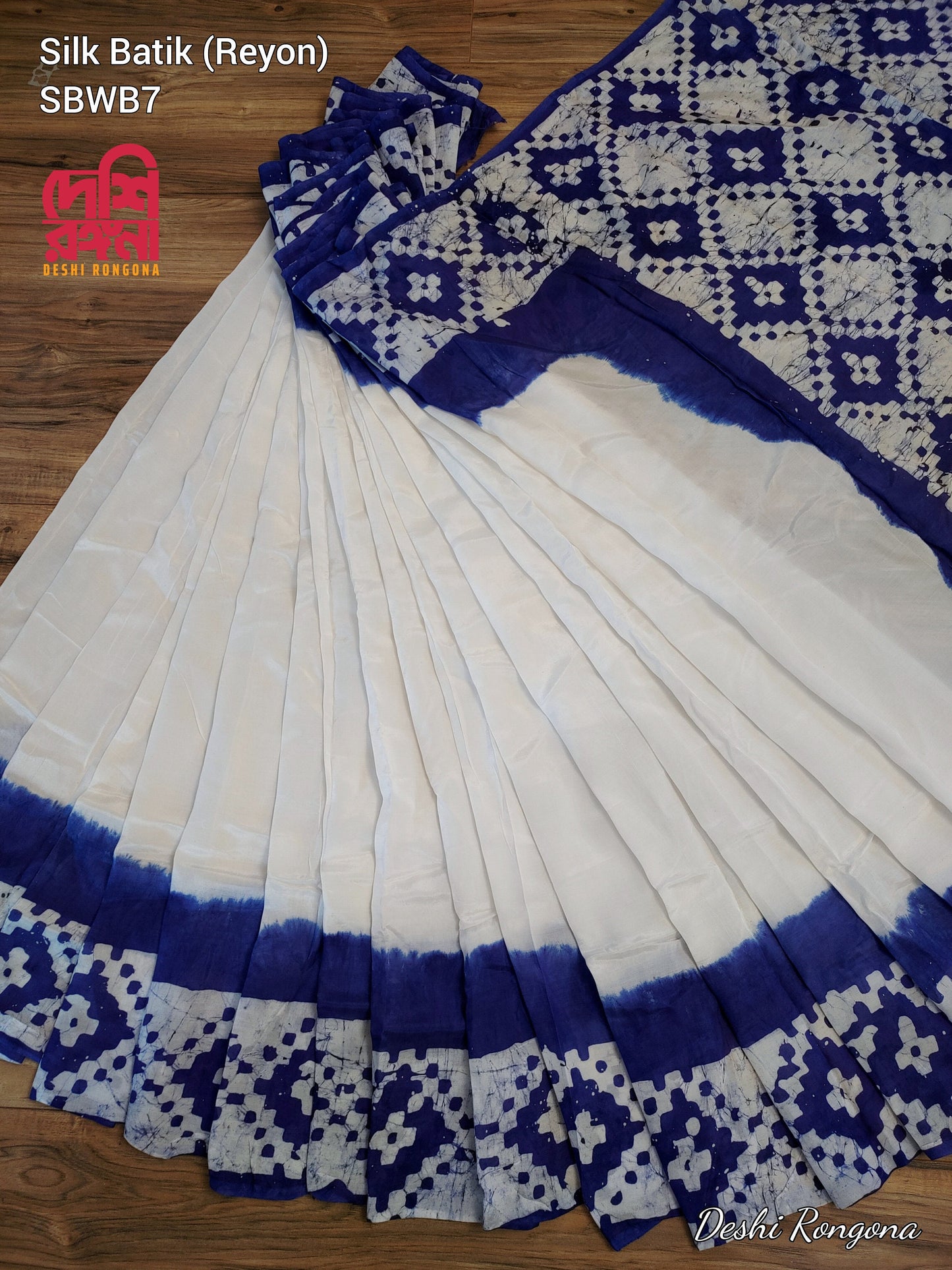 Silk Batik Saree, Hand Wax, Vegetable Died, beautiful white with Deep Blue color contrast, Running blouse piece, exactly like the picture